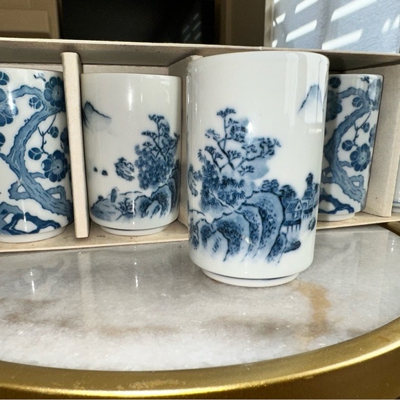 Set of 6 Blue and White Ceramic Sake Drinkware in original box(New) - Picture 7 of 9